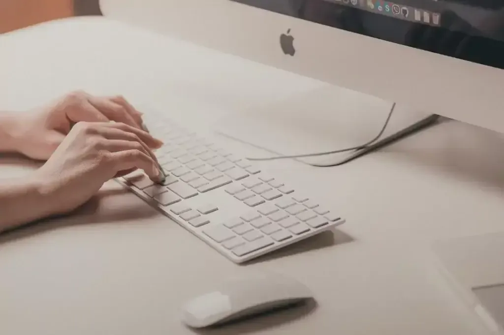 Visuell som illustrerar SEO, analys eller webbprestanda